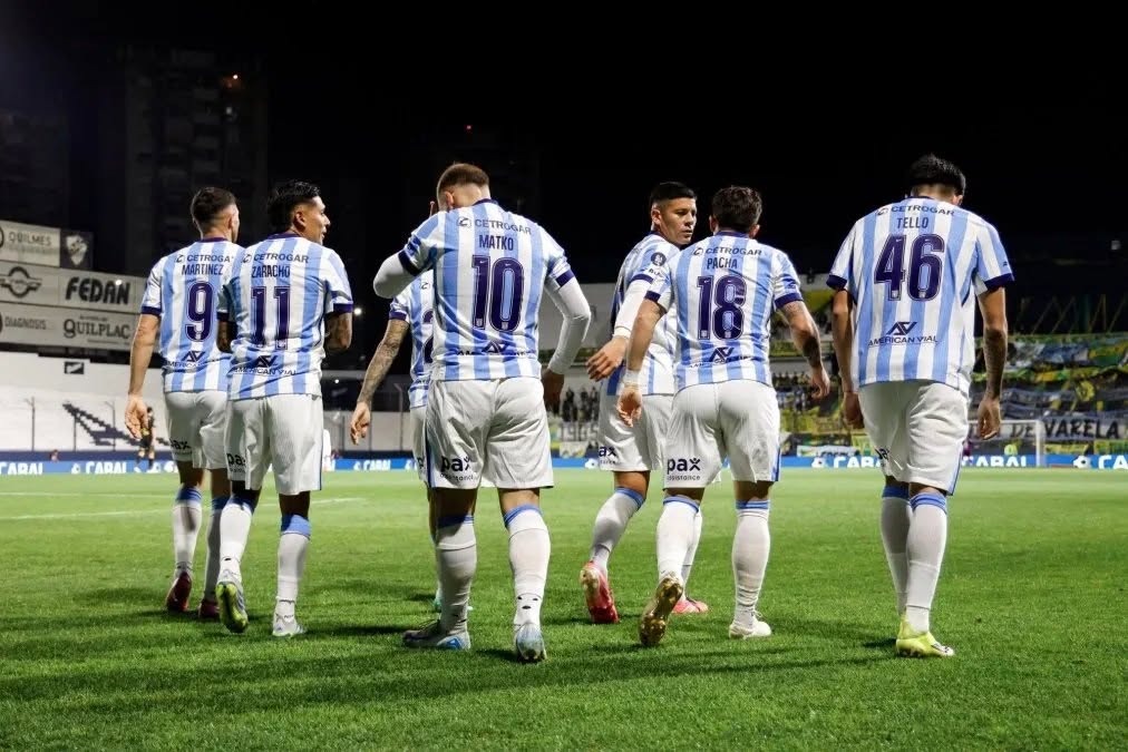 Racing y Banfield arrancan la fecha 5