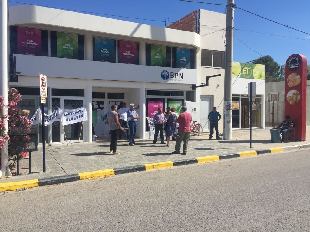 Lee más sobre el artículo Cierre de sucursales del BPN en Río Negro: preocupación por los trabajadores
