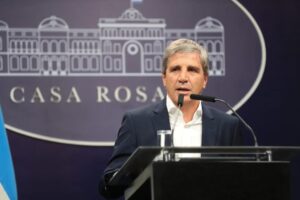Lee más sobre el artículo El Gobierno retuvo unos US$ 3.000 millones de fondos de obras para volcar al déficit cero