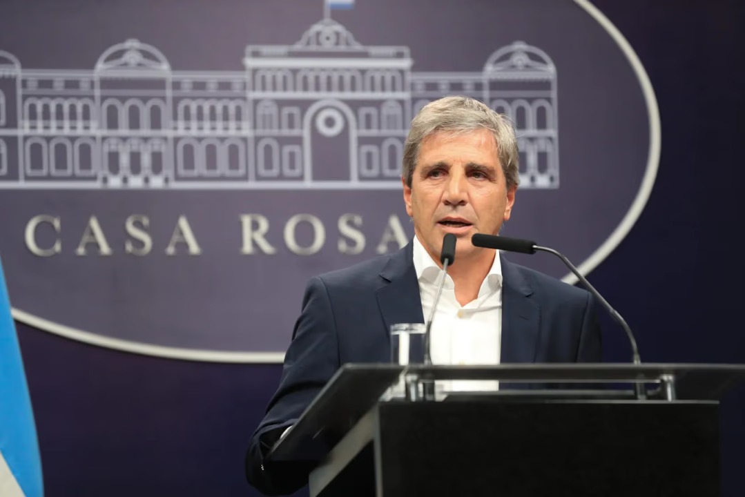En este momento estás viendo El Gobierno retuvo unos US$ 3.000 millones de fondos de obras para volcar al déficit cero