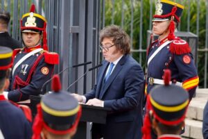 Lee más sobre el artículo Milei homenajeó a San Martín y llamó a “seguir el camino de nuestro padre fundador”