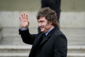 Lee más sobre el artículo Milei permanece en Olivos sin agenda oficial y mantiene reuniones privadas