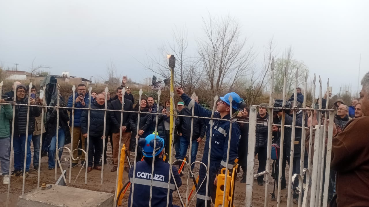 En este momento estás viendo Puente 83: el gas natural ya beneficia a familias del barrio