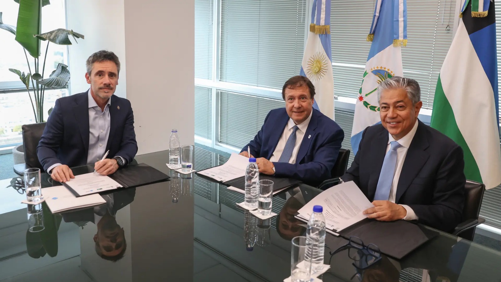 En este momento estás viendo Río Negro y Neuquén planifican la conectividad del futuro junto al CFI