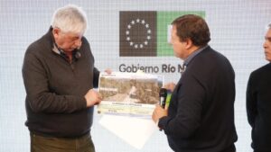Lee más sobre el artículo Weretilneck anunció repavimentación de la Ruta provincial 82 en Bariloche