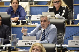 Lee más sobre el artículo Fue aprobada la reforma del IPROSS: los estatales podrán elegir otra cobertura de salud