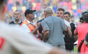 Lee más sobre el artículo Javier Castrilli, tajante sobre el fútbol argentino: “Se rompió la credibilidad de los árbitros”
