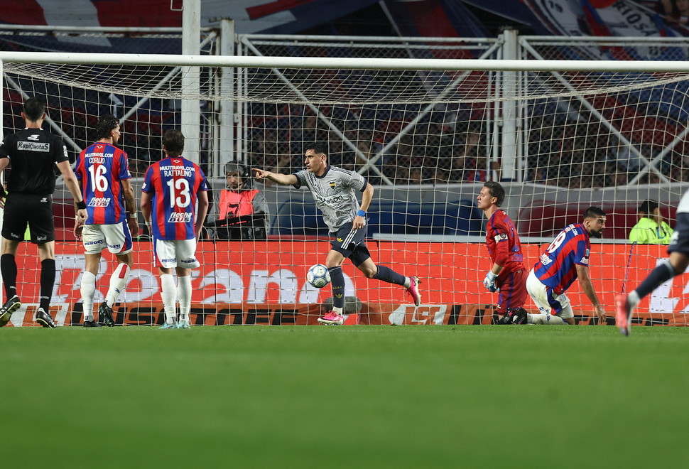 Boca le ganó a San Lorenzo y se prendió en la pelea por la tabla anual