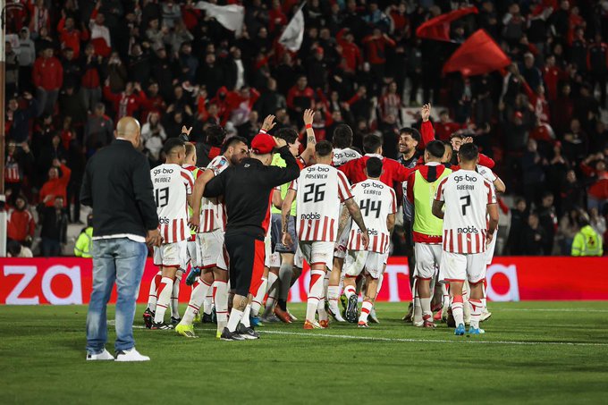 Instituto se impuso ante San Lorenzo y quedó como único líder de la Zona A