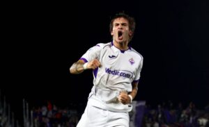 Lee más sobre el artículo Mastantuono convirtió un hat-trick en la victoria de la Fiorentina