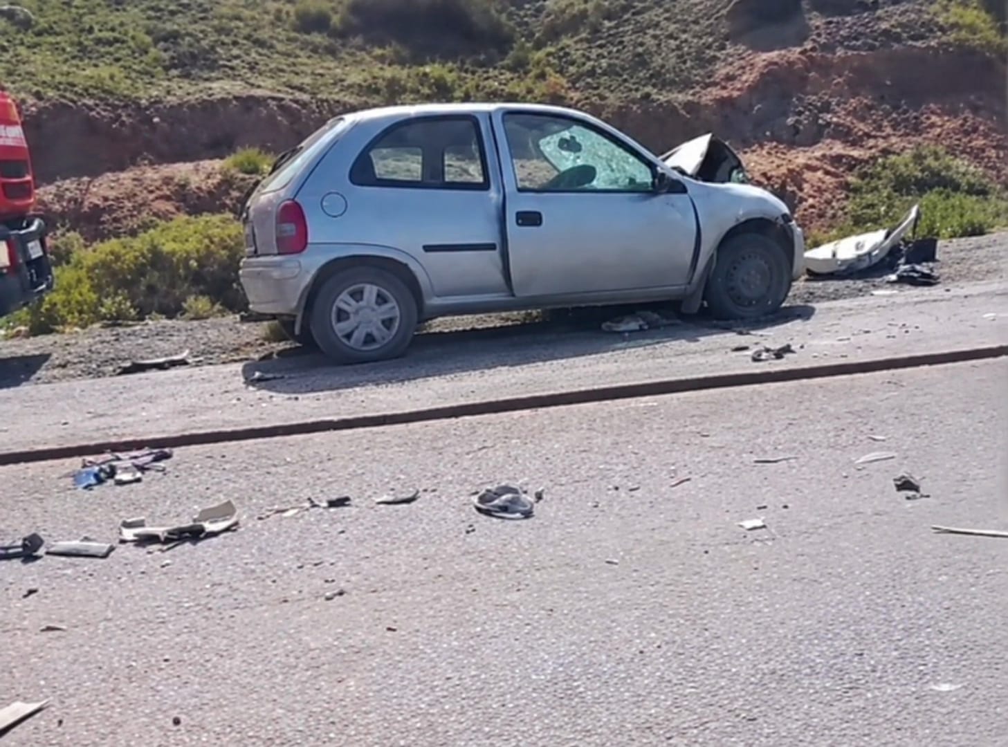 En este momento estás viendo Murió una persona tras un choque entre un auto y un camión en la Bajada del Maida
