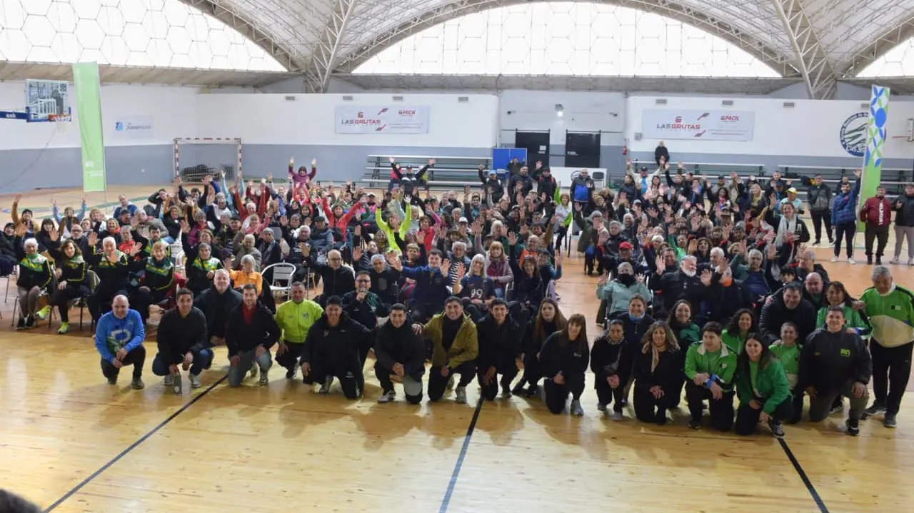 En este momento estás viendo Experiencia, competencia y orgullo: Río Negro disputa la final nacional de los Juegos de Adultos Mayores