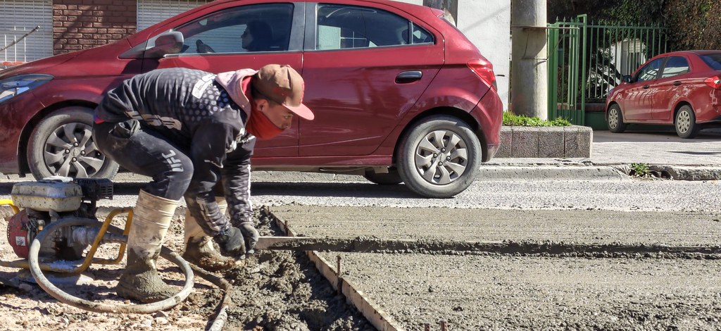 Comenzaron las obras de bacheo y habrá corte de tránsito en La Plata y Castello