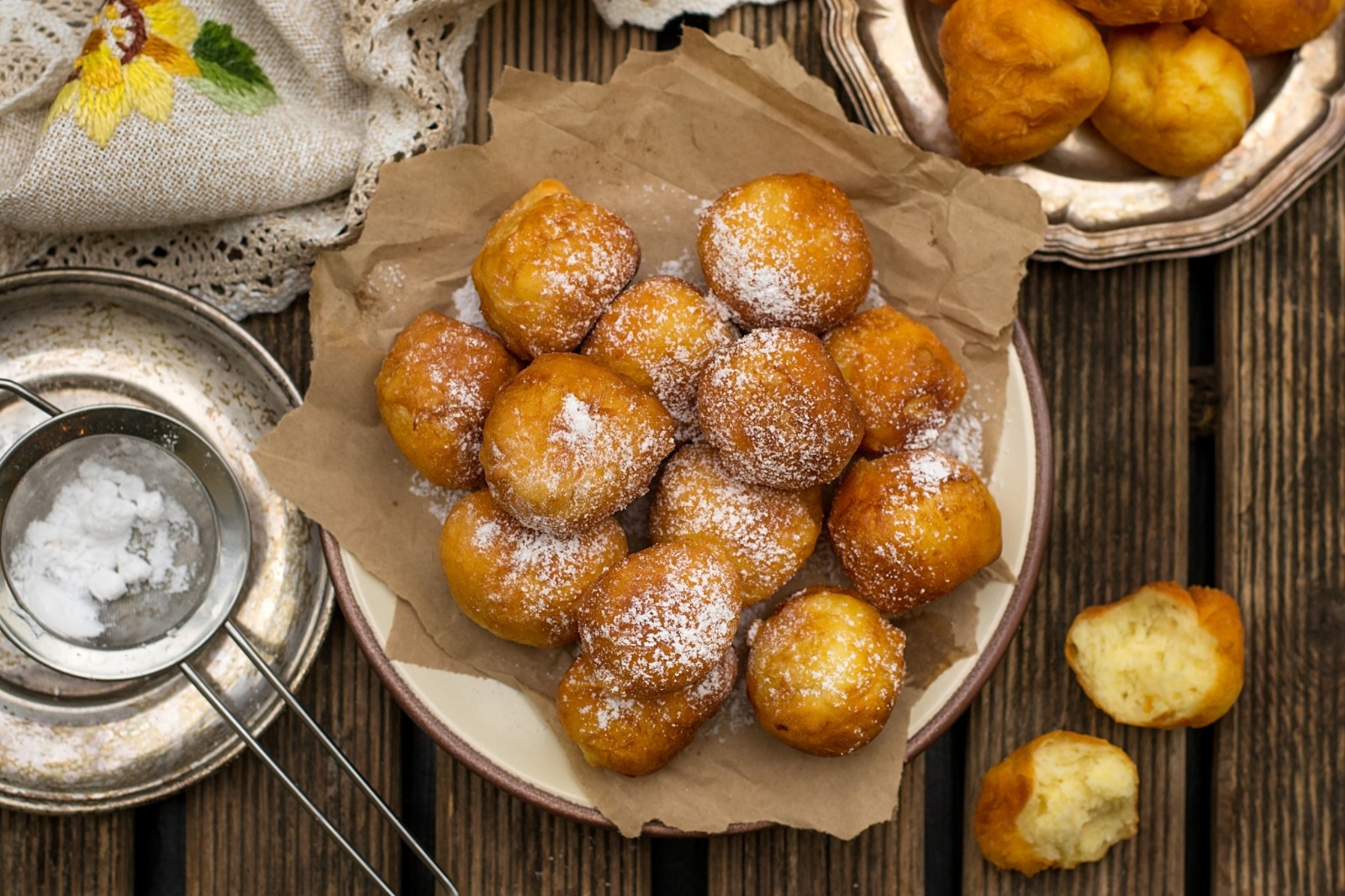 En este momento estás viendo Buñuelos de manzana caseros para la merienda