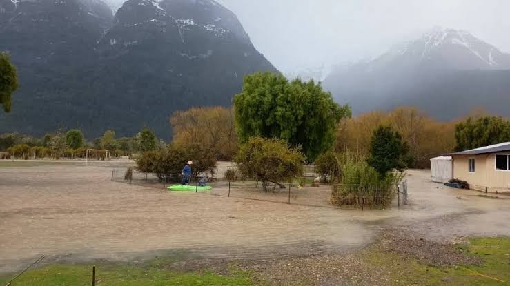 En este momento estás viendo Temporal en El Manso: asistencia a familias y preocupación por nuevas lluvias