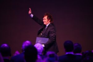 Lee más sobre el artículo Milei aseguró que buscará la reelección en 2027 y defendió su programa económico en Estados Unidos