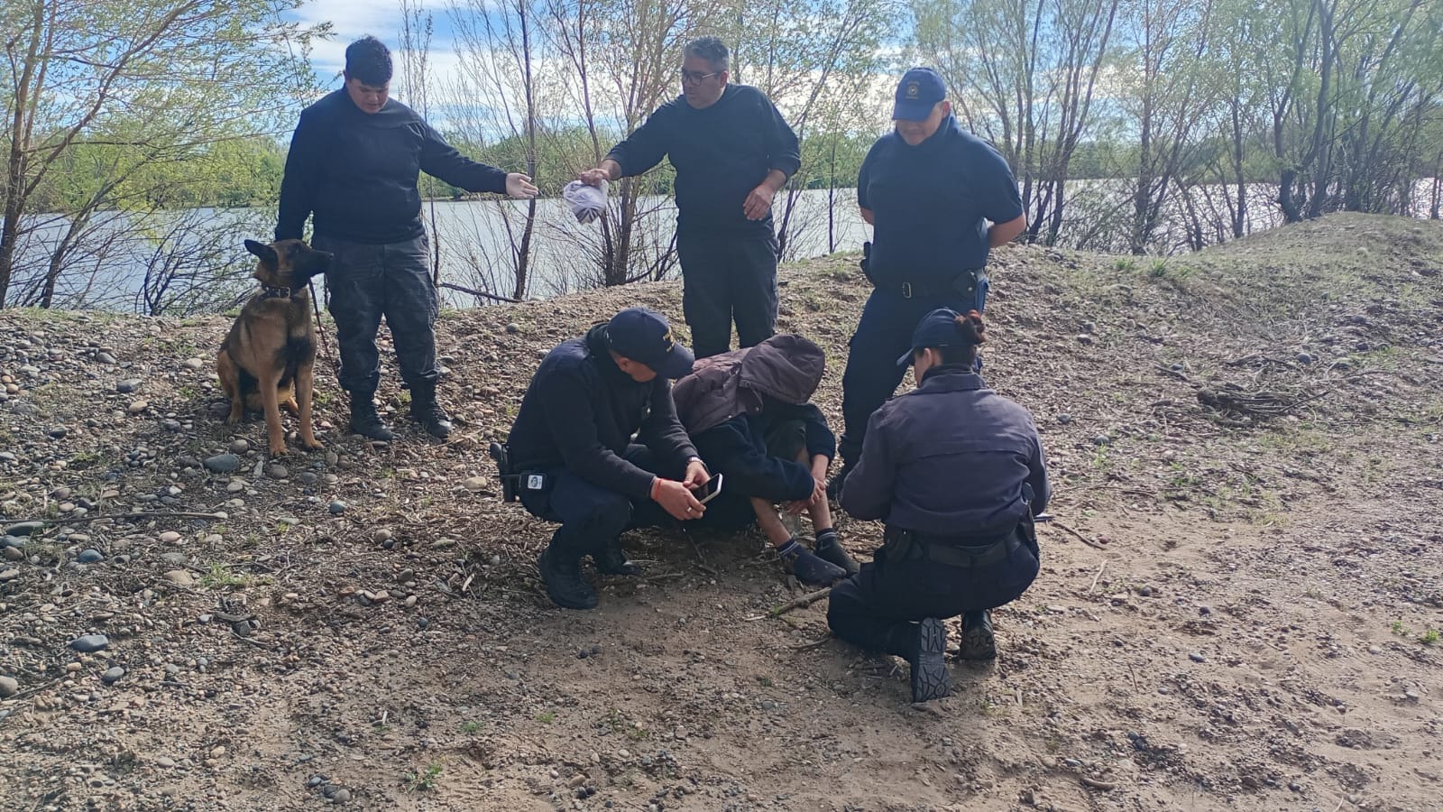 Lee más sobre el artículo Encontraron con vida en Cipolletti al joven de 26 años que era buscado