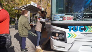 Lee más sobre el artículo Cipolletti: colectivos gratis este domingo por el desfile del aniversario