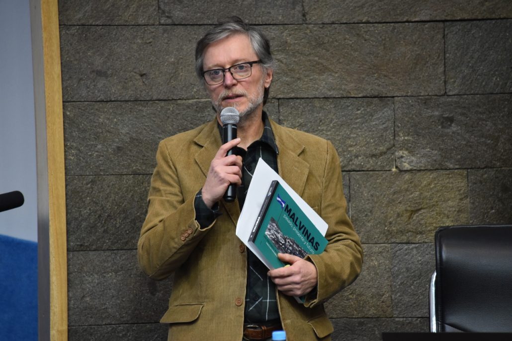 En este momento estás viendo Malvinas: Rubén Pablos cuestionó a Milei por anunciar medidas que ya establece la ley