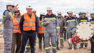 Lee más sobre el artículo Weretilneck recorrió la estación cabecera del VMOS que avanza en Allen