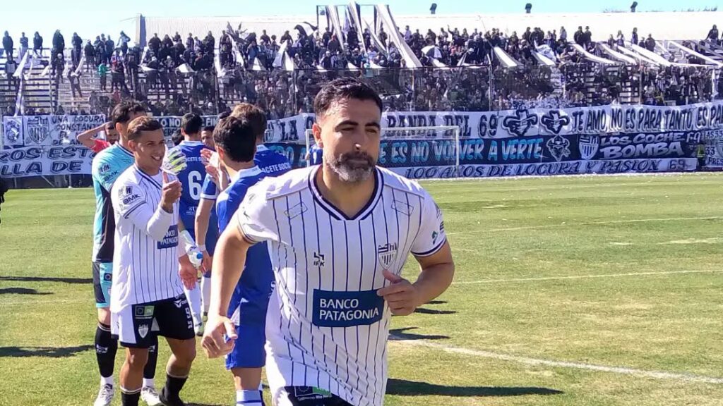 Cipolletti recibe a Alvarado este domingo por la semifinal de ida