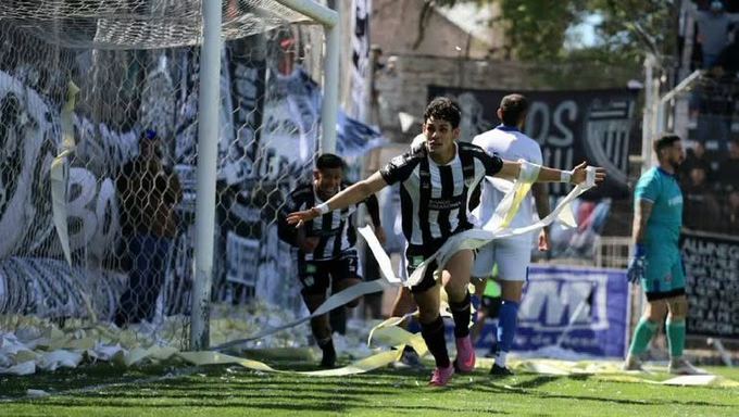 Cipolletti goleó a Sol de América y se metió en la semifinal del Federal A