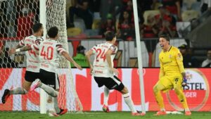 Lee más sobre el artículo Estudiantes le ganó en los penales a Flamengo y jugará la final con Palmeiras