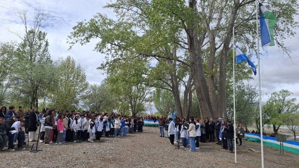 Cipolletti fue escenario de la primera Promesa de Lealtad a la Bandera de Río Negro a orillas del río