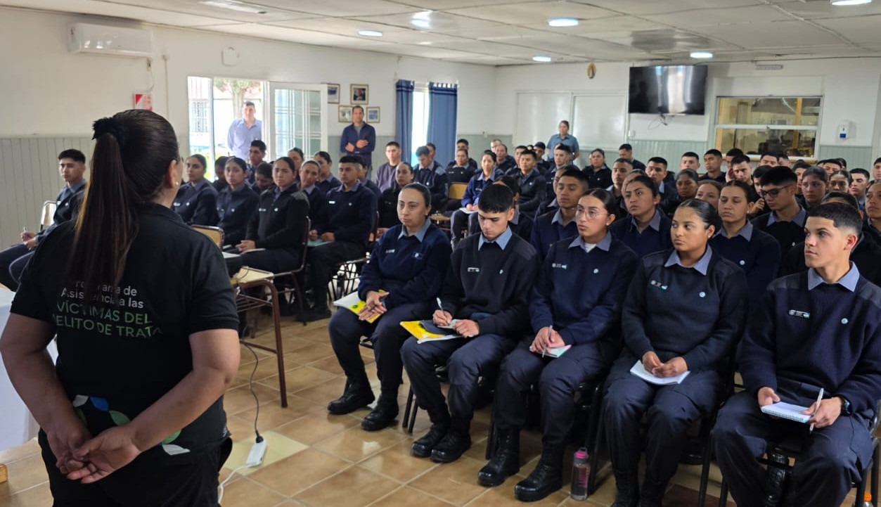 En este momento estás viendo Más de 100 agentes públicos se capacitaron para prevenir la trata