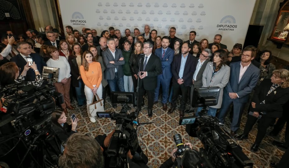 Diputados: la oposición busca quórum para derogar el DNU 70 y debatir proyectos sociales