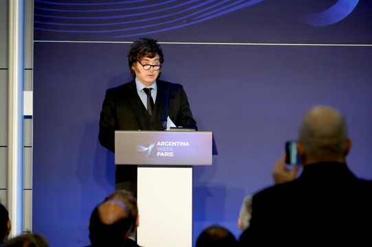Milei en París: aseguró que 2028 “va a ser el mejor año” si es reelegido