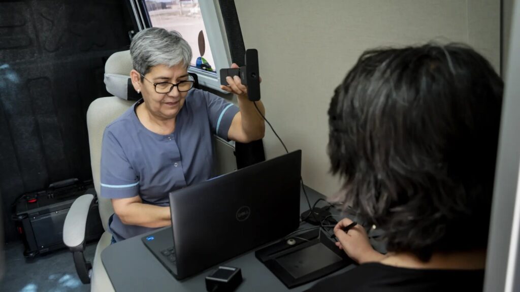 El Registro Civil Móvil llega a General Roca con atención en distintos barrios