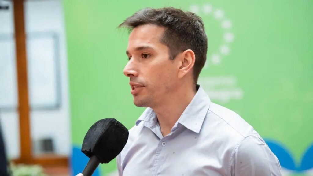 Ríos: “Scalesi no explica por qué acepta en Nación y rechaza en Río Negro”