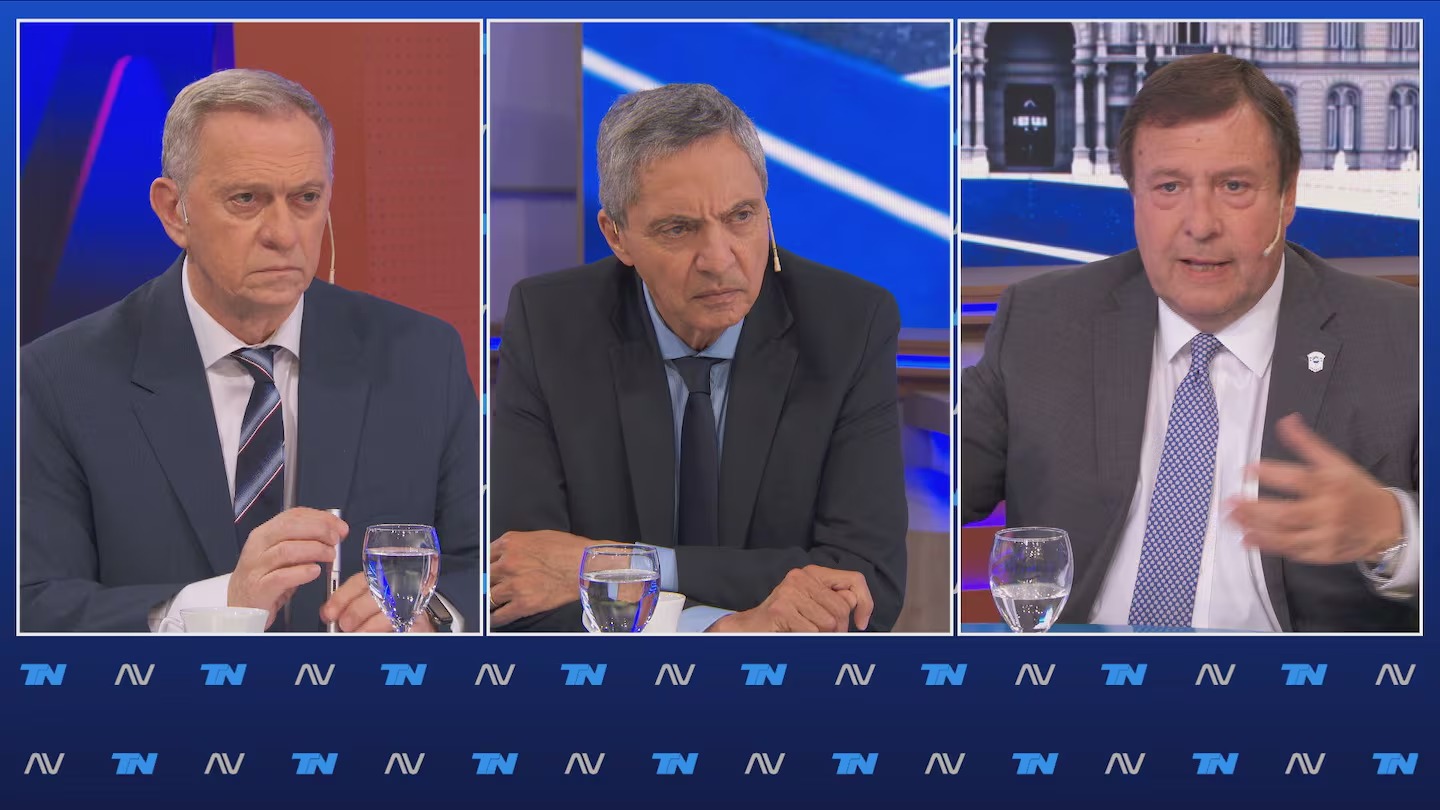 En este momento estás viendo Weretilneck confirmó que Río Negro adelantará las elecciones de 2027 y apoyó eliminar las PASO